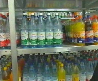 COMERCIO - AGUA Y REFRESCOS